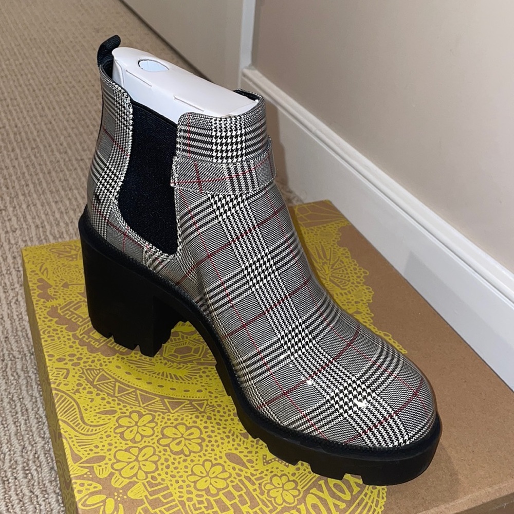Plaid Boot